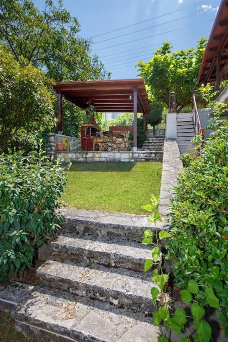 Wooden House In Ioannina Daire Dış mekan fotoğraf