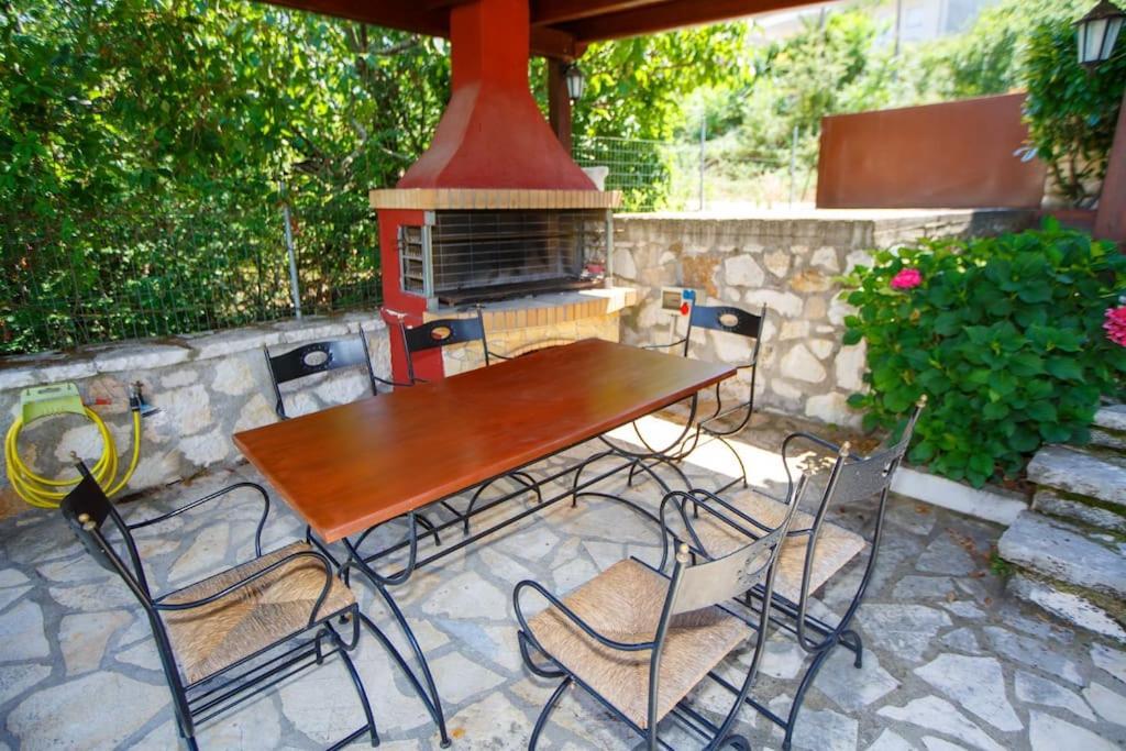 Wooden House In Ioannina Daire Dış mekan fotoğraf